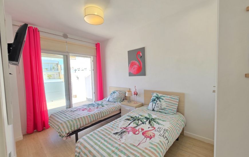 Sale - Villa * - Pilar de la Horadada *
