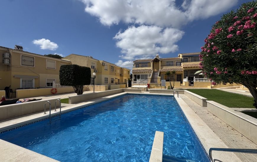 Sale - Apartments - Villamartin