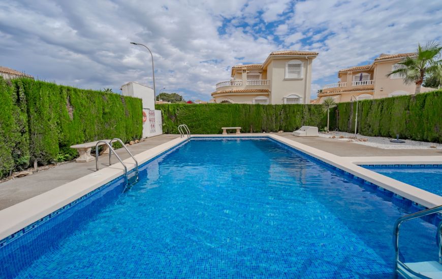 Sale - Half Vrijstaand Huis - Ciudad Quesada