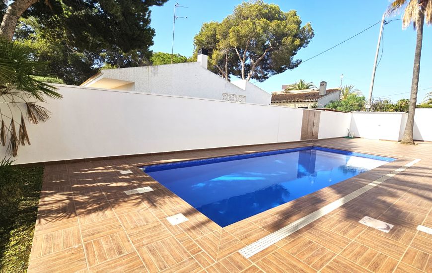 Sale - Villa - Cabo Roig