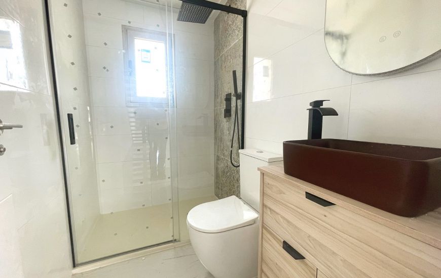 Sale - Semi Detached - Daya Nueva