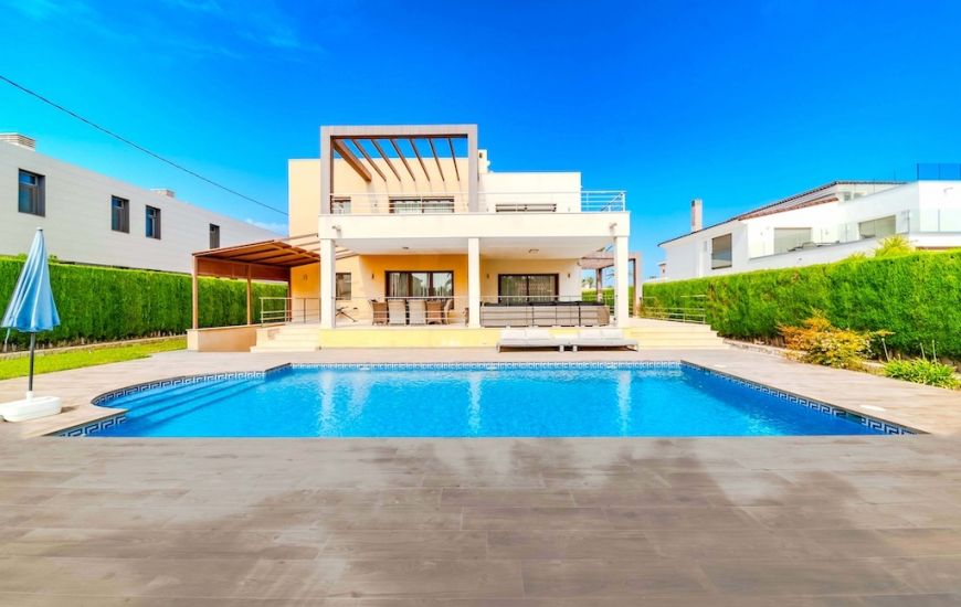 Sale - Villa - Cabo Roig