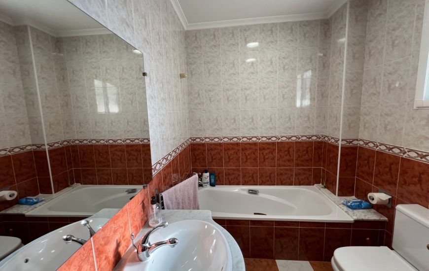 Sale - Townhouse - Hondón de las Nieves