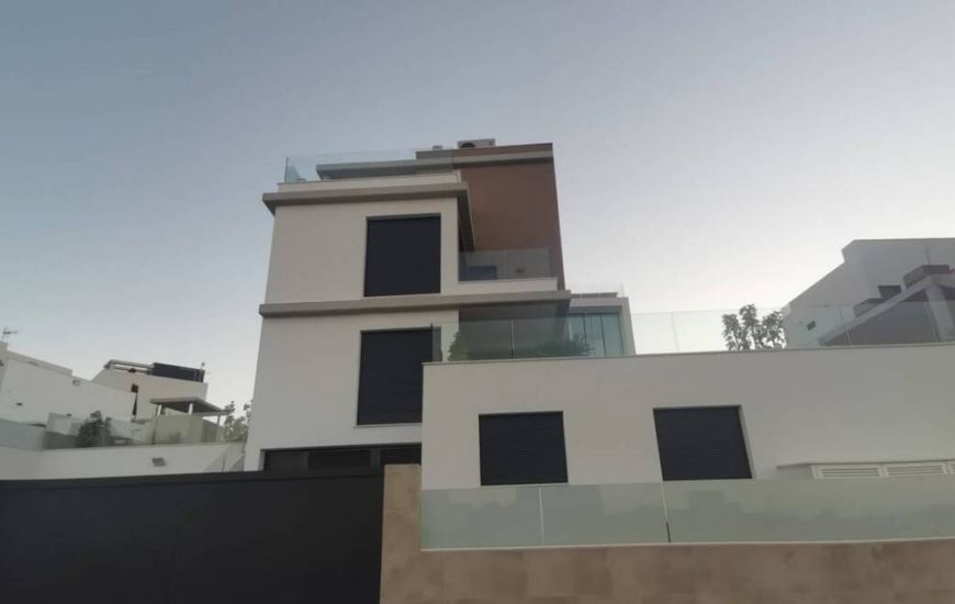 Nueva construcción  - Villa - Campoamor